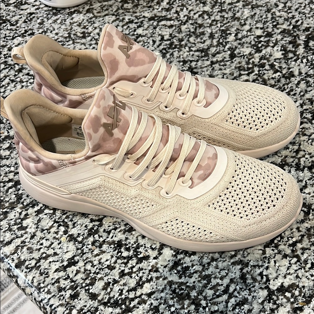 APL Techloom Sneaker